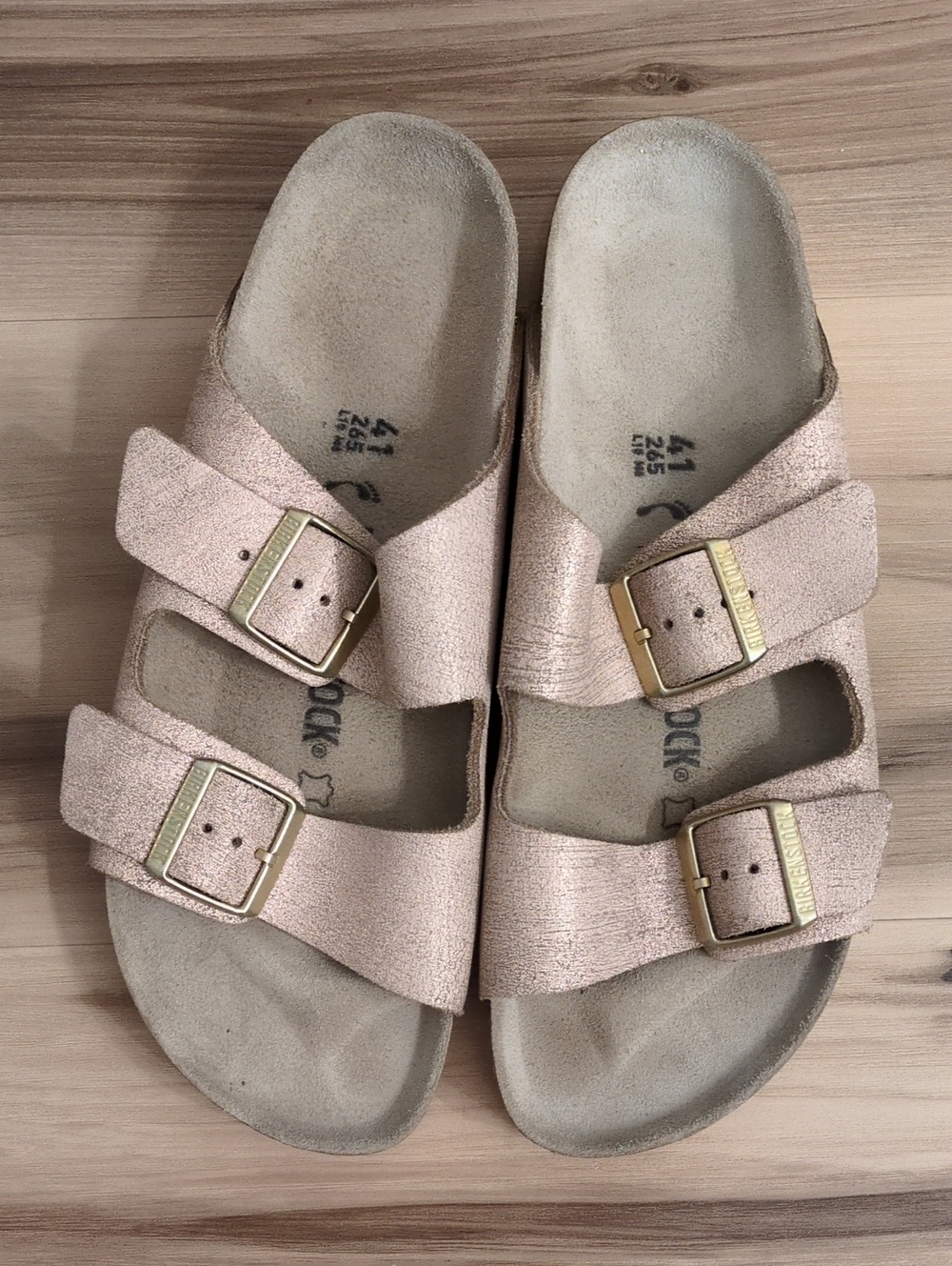 Essentially New Birkenstock Arizona Sandals Rose Gold Leather Size 41 Narrow